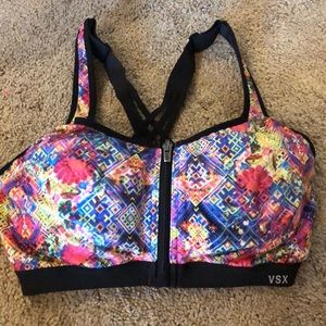 Victoria’s Secret Front Close Sports Bra